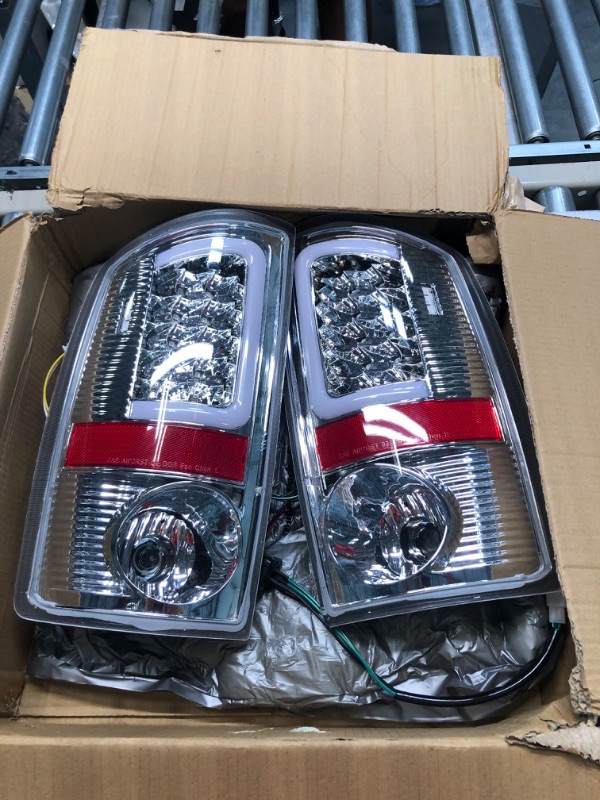 Photo 2 of DNA MOTORING TL-DRAM05-LED-3D-CH-CL Pair of Chrome Clear Lens LED Tail Lights Compatible With Dodge Ram 1500-3500 03-06, Passenger & Driver Side