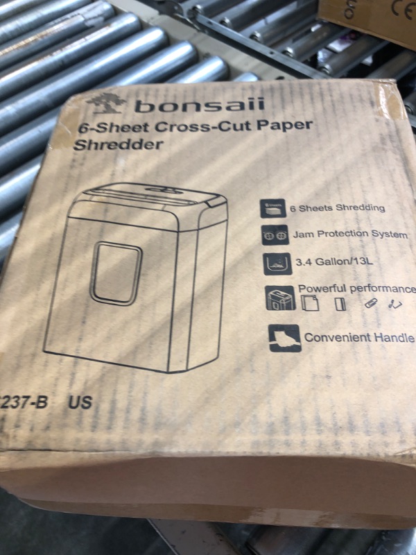 Photo 2 of Bonsaii Paper Shredder for Home Use,6-Sheet Crosscut Paper and Credit Card Shredder for Home Office,Home Shredder with Handle for Document,Mail,Staple,Clip-3.4 Gal Wastebasket(C237-B) 6-Sheet Cross Cut