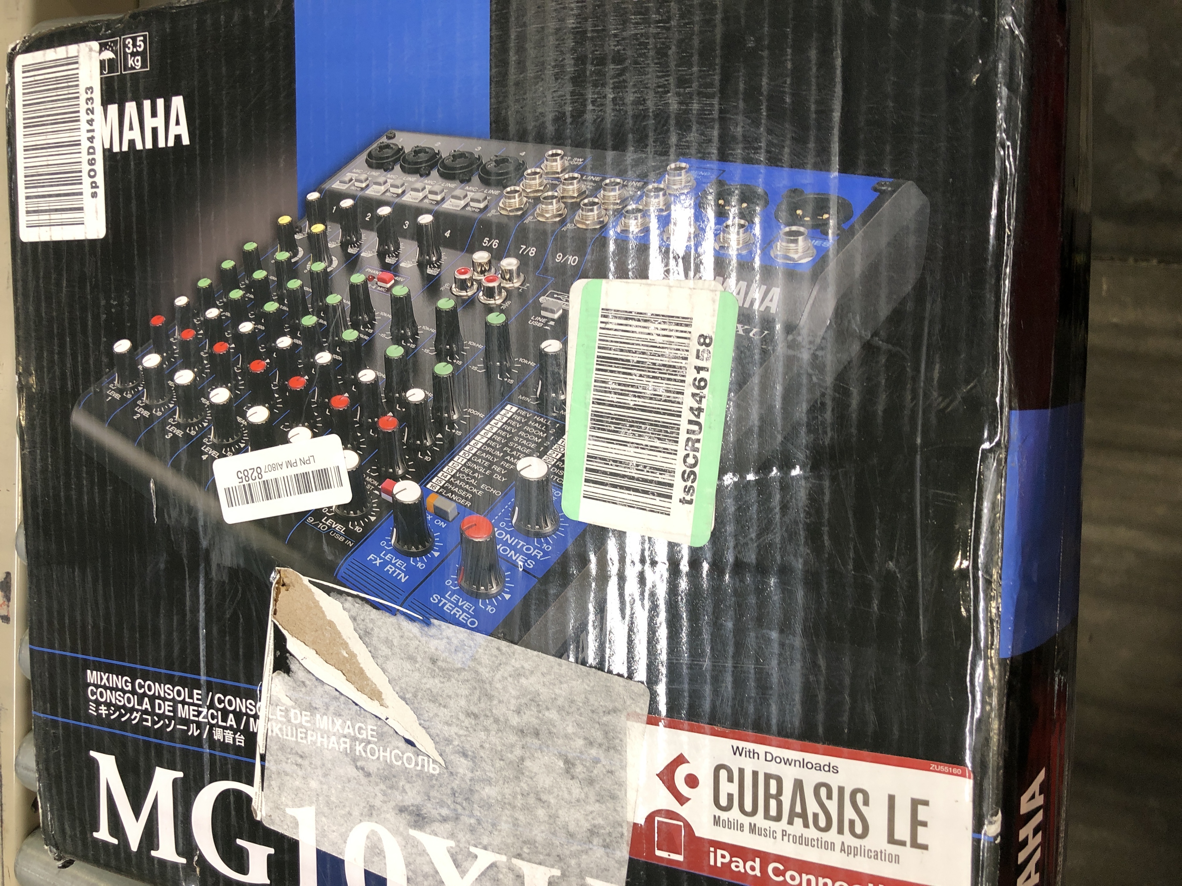 Photo 2 of Yamaha 10 Channel Mixer with Effects & USB MG10XU