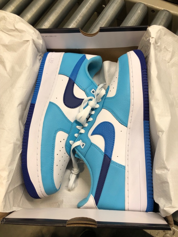 Photo 5 of NIKE AIR FORCE 1 07 LV8 SIZE 12

**IN ORIGINAL PACKAGING**