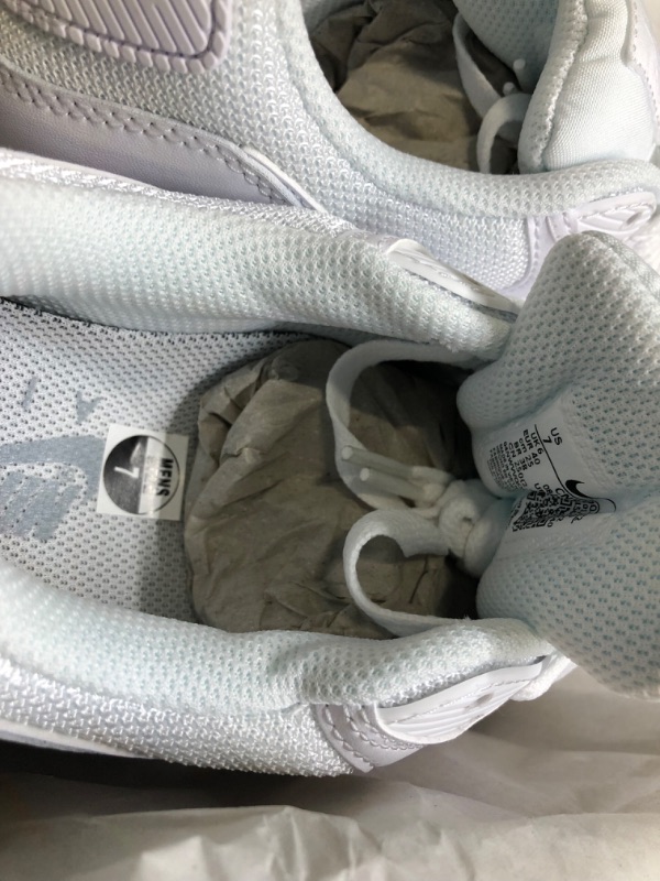 Photo 3 of Nike Women's Air Max Oketo Sneaker 7 White White Wolf Grey

**IN ORIGINAL PACKAGING**