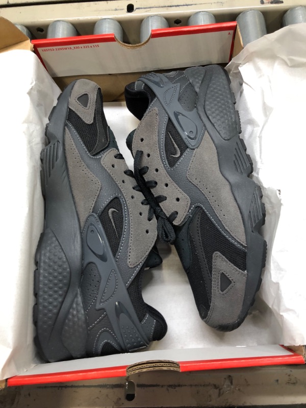 Photo 4 of Nike air huarache runner anthracite SIZE-10.5

**IN ORIGINAL PACKAGING**