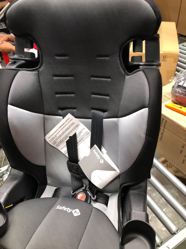 Photo 3 of Safety 1st Grand 2-in-1 Booster Car Seat, Forward-Facing with Harness, 30-65 pounds and Belt-Positioning Booster, 40-120 pounds, Black Sparrow