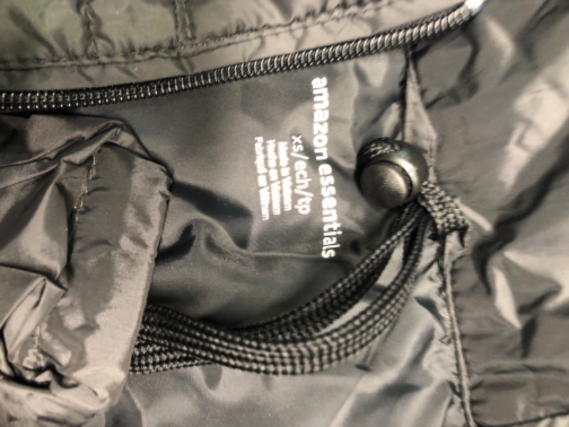 Photo 1 of Amazon Essentials Men's Packable Lightweight Water-Resistant Puffer Jacket (Available in Big & Tall) X-Small Black