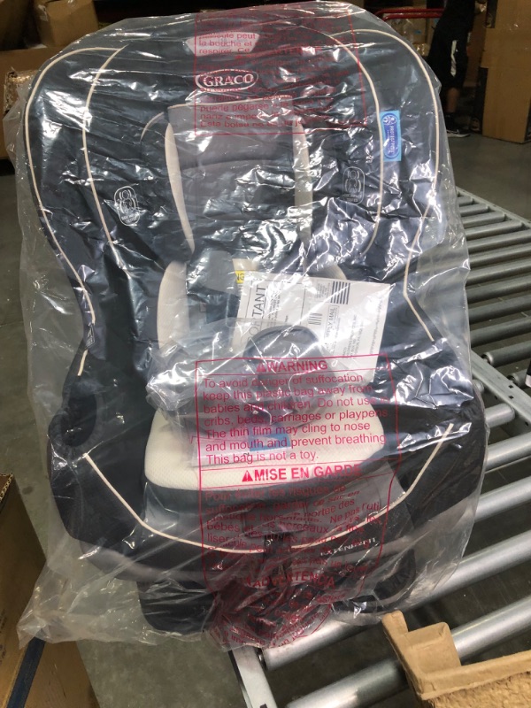 Photo 1 of Graco Extend2Fit Convertible Car Seat, Gotham