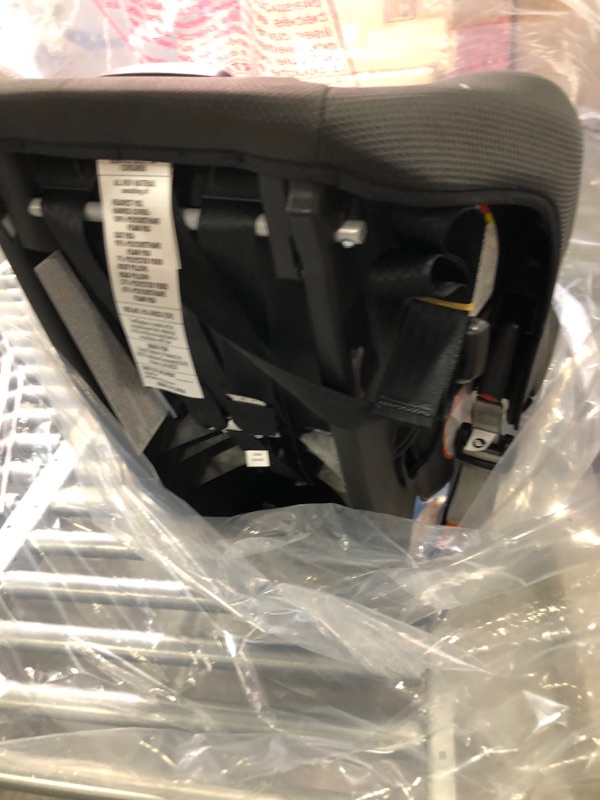 Photo 1 of Graco Extend2Fit Convertible Car Seat, Gotham