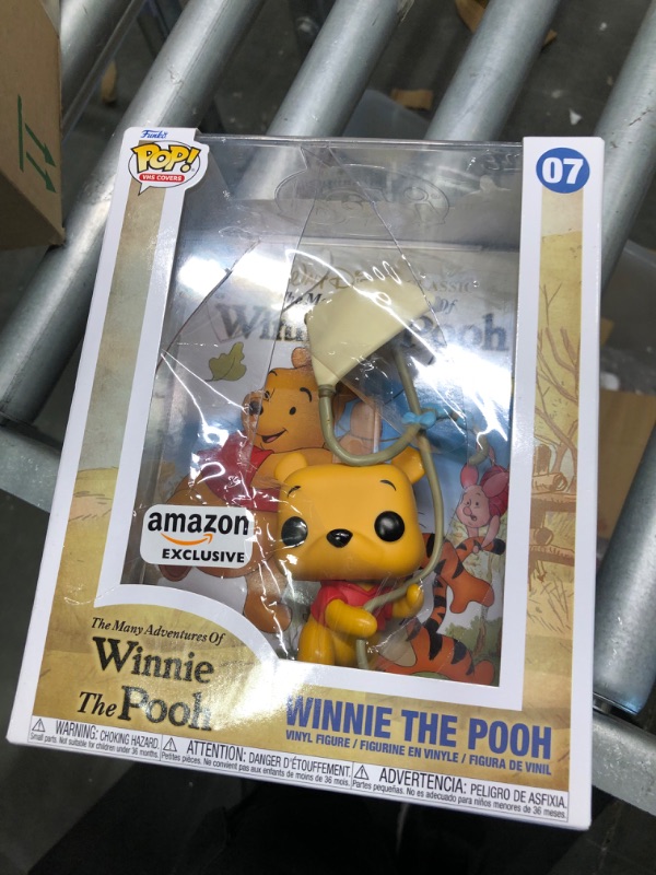 Photo 5 of Funko Pop! VHS Cover: Disney - Winnie The Pooh, Multicolor
*case damaged, not collectible anymore*