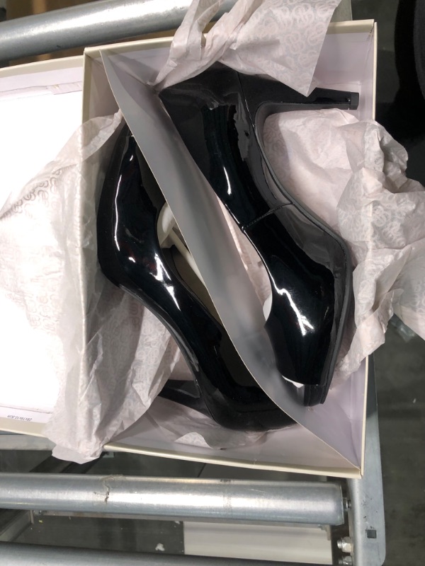 Photo 1 of Bandolino Women's Rainaa Pump 10 Black