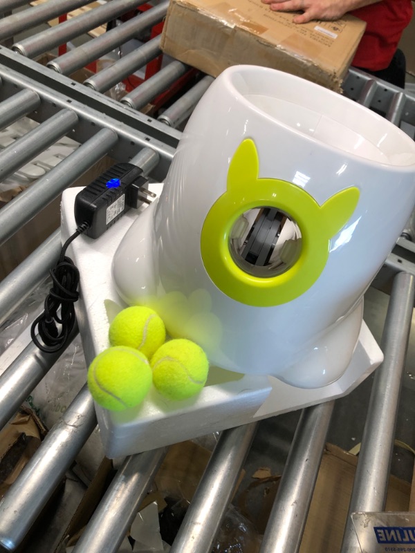 Photo 6 of YEEGO DIRECT Ball Launcher for Dogs - Automatic Dog Ball Launcher with 5 Tennis Ball - Interactive Dog Toys Pet Ball Indoor Thrower Machine Green