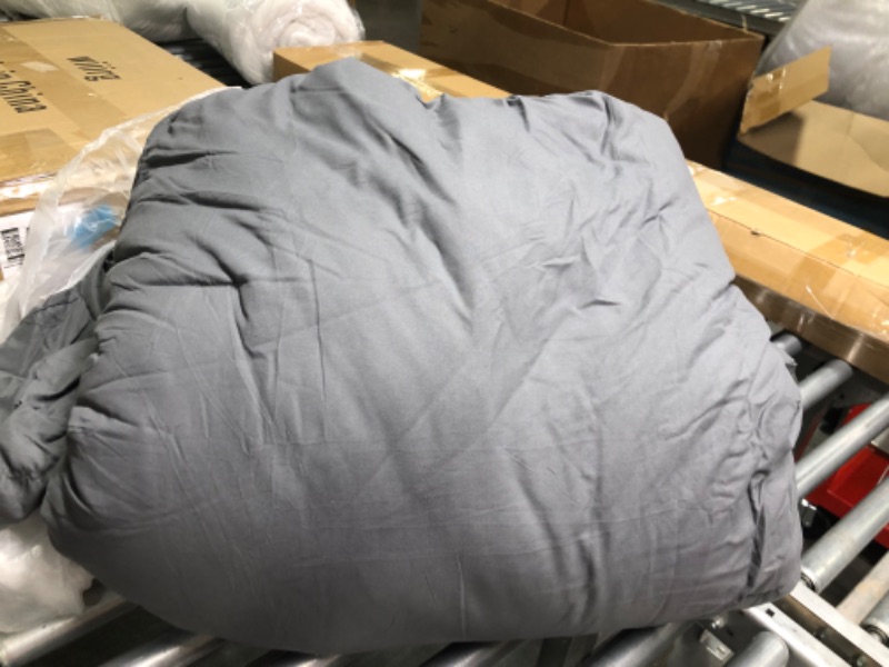 Photo 2 of Bedsure California King Comforter Set 3pieces-  Pinch Pleat Dark Grey Cali King Bedding Set with Comforter pillow cases