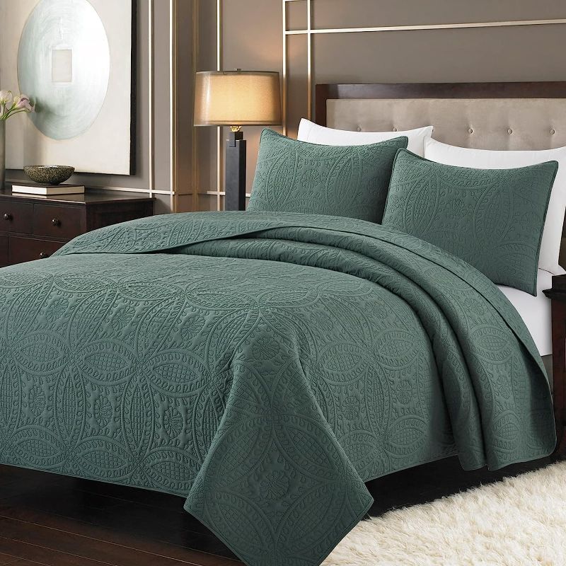 Photo 1 of 
Safonory Quilt Bedspreads King Size(106"x96", Green) - Summer Soft Lightweight Microfiber Ultrasonic Embossed Quilted Coverlet Set for King Bed - 3...