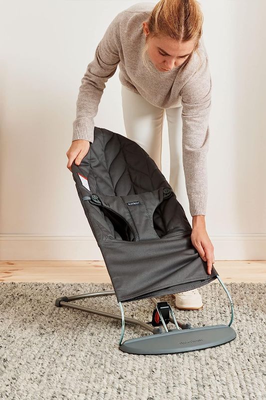 Photo 2 of BabyBjörn Bouncer Bliss, Dark Gray Frame, Cotton, Petal Quilt, Anthracite