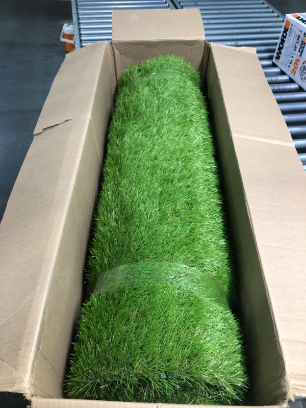 Photo 1 of Artificial Grass 
--- Unknow Length ---- 