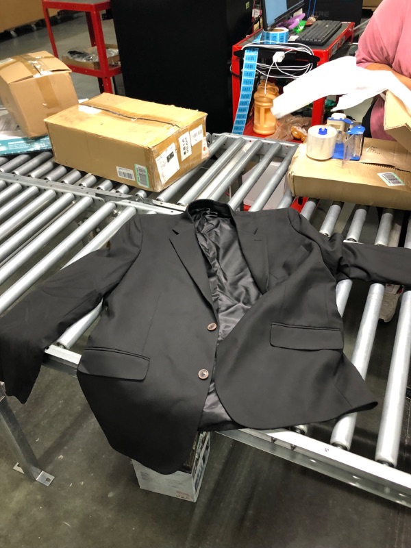 Photo 1 of Amazon Essentials Men's Long-Sleeve Classic-fit Button-Front Stretch Blazer
--- Unknown Size --- 