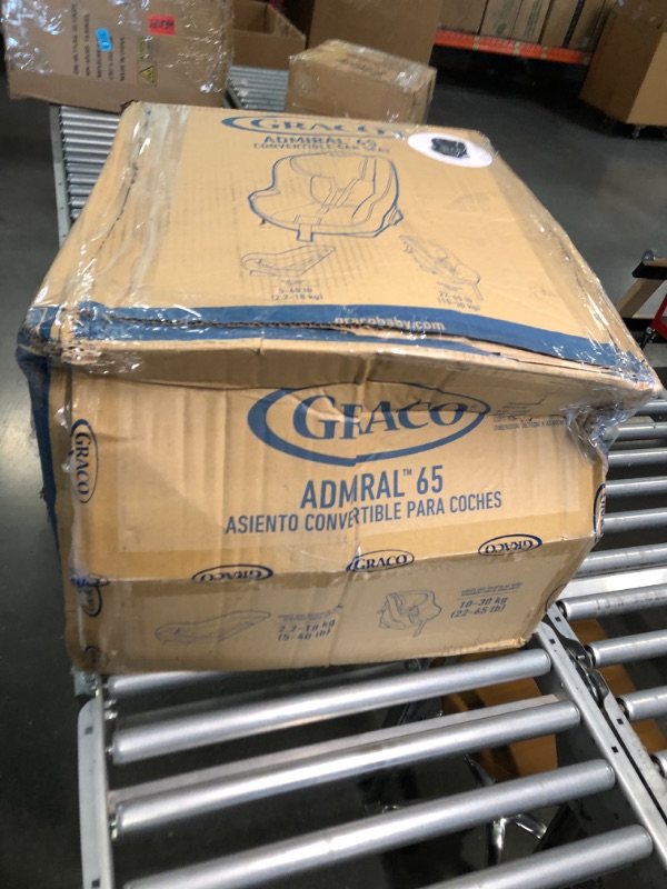 Photo 1 of Graco Admiral 65 Convertible Car Seat, Studio