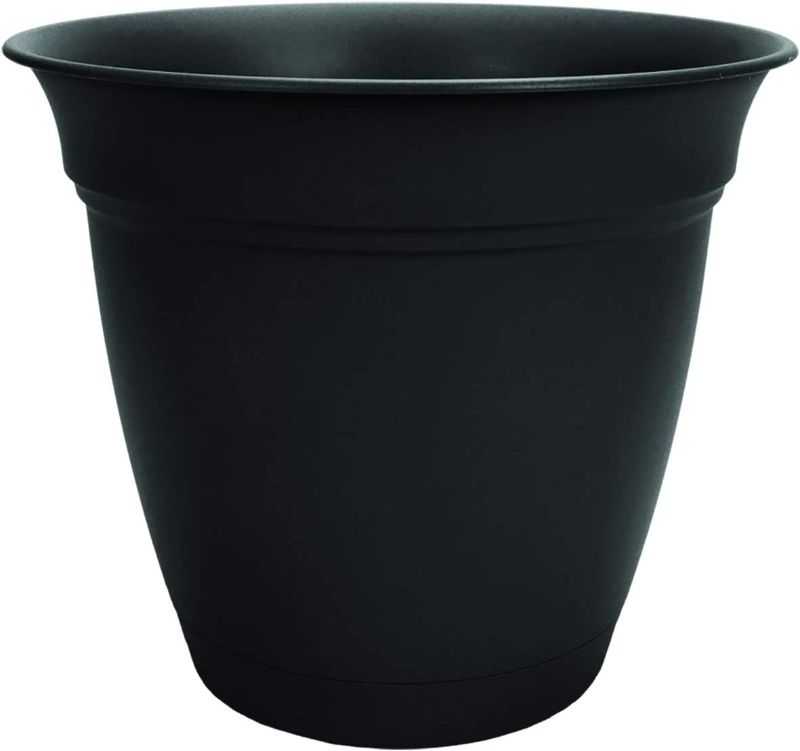Photo 1 of Akro Mils ECA20000G18 20" Eclipse Black Pot With Attached Saucer