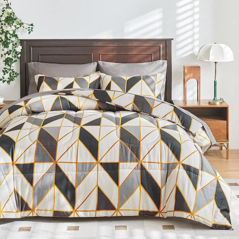 Photo 1 of  Geometric Queen Size, Gray Black Beige Rhombus n Triangles Printed Quilt 