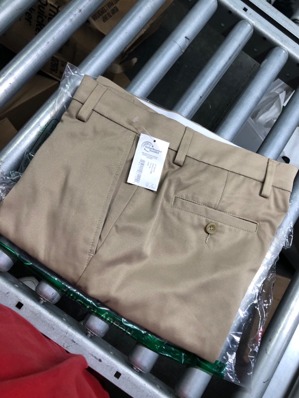 Photo 6 of Amazon Essentials Men's Classic-Fit Stretch Golf Pant (Available in Big & Tall) Recycled Polyester Blend Khaki Brown 31W x 29L