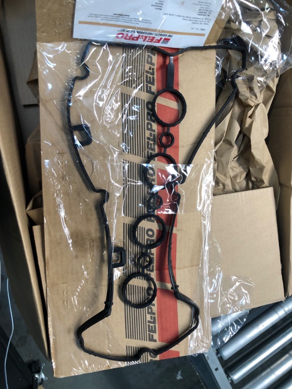 Photo 3 of FEL-PRO VS 50779 R Valve Cover Gasket Set