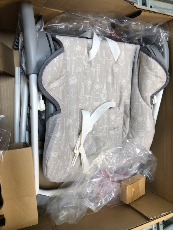 Photo 3 of Graco Slim Snacker High Chair, Ultra Compact High Chair, Whisk