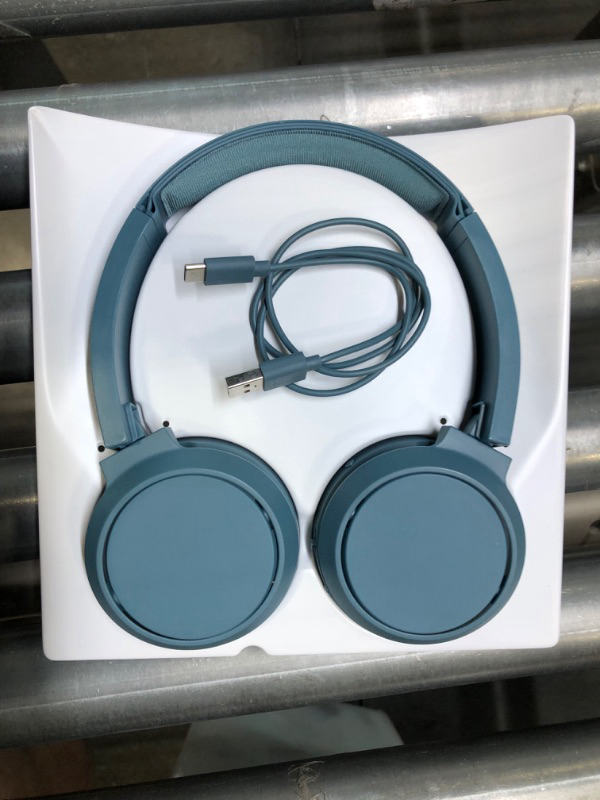 Photo 3 of PHILIPS H4205 On-Ear Wireless Headphones with 32mm Drivers and BASS Boost on-Demand, Blue Blue One-Size