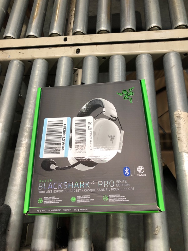 Photo 3 of NEW Razer BlackShark V2 Pro Wireless Gaming Headset 2023 Edition: 50MM Titanium Drivers - HyperClear Super Wideband Mic - Noise-isolating Earcups - Ultra-Soft Memory Foam- 70 Hour Battery Life - White White Generation 2