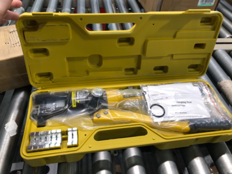 Photo 2 of 10 Ton Hydraulic Wire Battery Cable Lug Terminal Crimper Crimping Tool 9 Dies Crimping wires Crimper ? not sure if all hardware is included