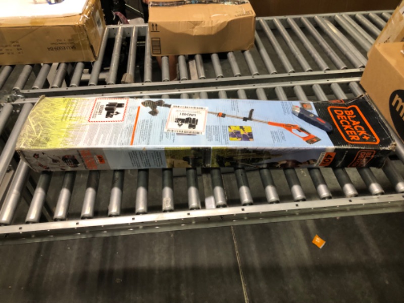 Photo 1 of Black & Decker 40V Lithium String Trimmer Lst136