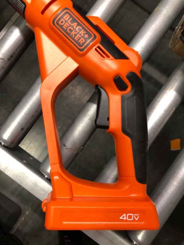Photo 1 of Black & Decker 40V Lithium String Trimmer Lst136