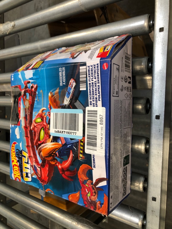 Photo 2 of Hot Wheels Toy Car Track Set City Scorpion Flex Attack & 1:64 Scale Car, Bendable Tail Extends 2.5 Ft., Connects to Other Sets