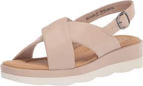 Photo 1 of Clarks Unisex-Adult Clara Cove Wedge Sandal, Womens size 7