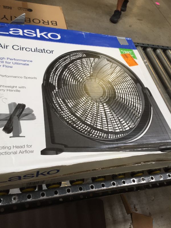 Photo 3 of 20 in. 3-Speed Air Circulator Floor Fan