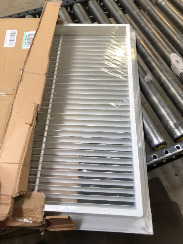 Photo 2 of 20" X 25" Aluminum Return Filter Grille - Easy Airflow - Linear Bar Grilles [Outer Dimensions: 21.75w X 26.75h] 20 X 25