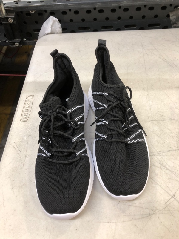 Photo 1 of  WOMENS BLACK AND WHITE WORKOUT SHOES ( SIZE: 8.5 )