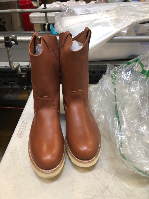 Photo 1 of  MENS LIGHT BROWN BOOTS ( SIZE: 12) 