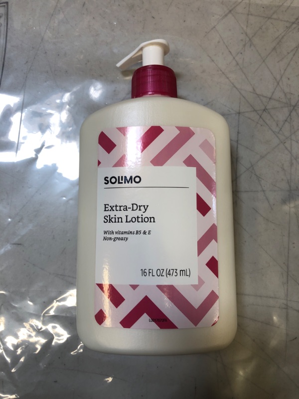 Photo 2 of Amazon Brand - Solimo Extra-Dry Skin Lotion with Vitamins B5 and E