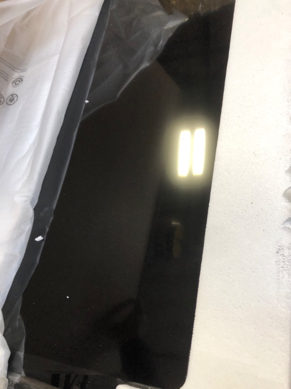 Photo 1 of SAMSUNG 40-inch Class LED Smart FHD TV 1080P (UN40N5200AFXZA, 2019 Model)