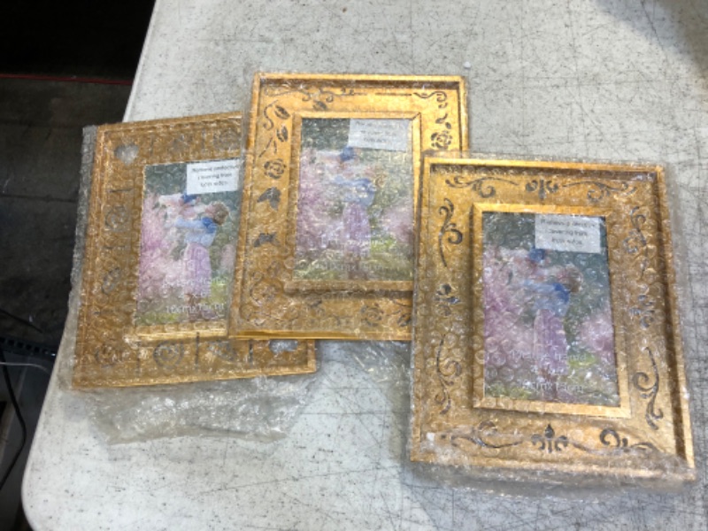 Photo 1 of 3PCS Gold Metal Photo Frames 4x6"