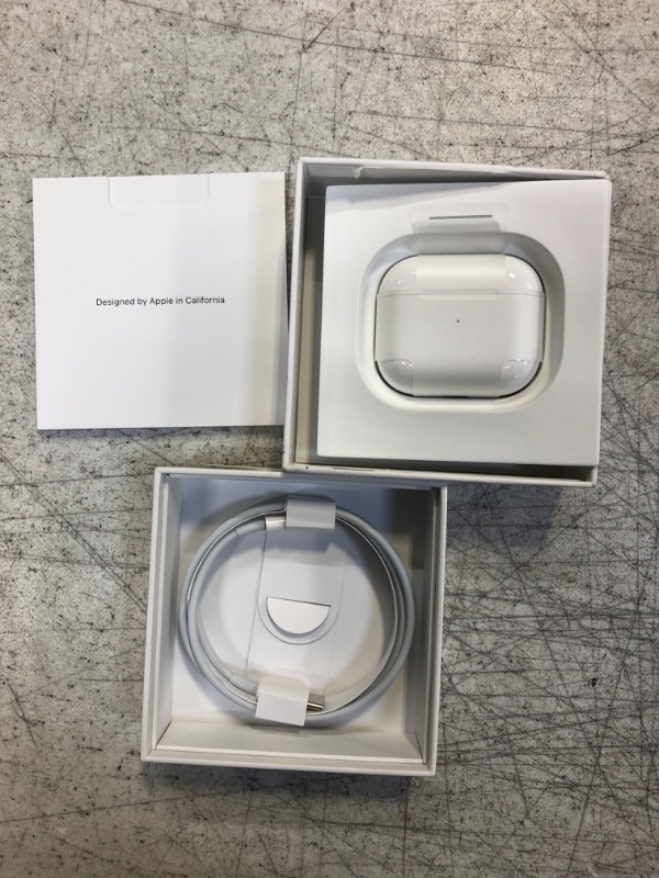 Photo 2 of AirPods (3rd generation) with Lightning Charging Case
