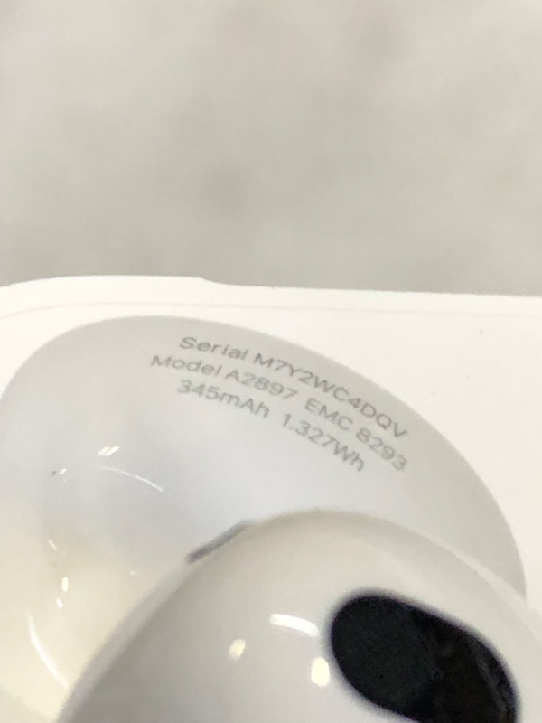 Photo 3 of AirPods (3rd generation) with Lightning Charging Case
