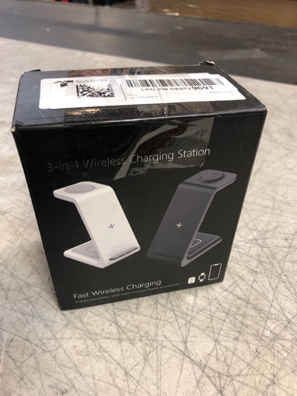 Photo 2 of Wireless Charging Stand, GEEKERA 3 in 1 Wireless Charger Dock Station for iPhone 14 Pro Max/14 Pro/14 Plus/13/12/11/X/8 Series, Apple Watch Ultra/SE/8/7/6/5/4/3/2, AirPods Pro/3 Grey