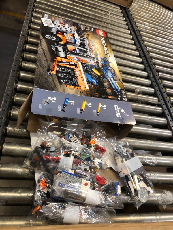 Photo 2 of  ***FOR PARTS ONLY***LEGO Technic Heavy-Duty Tow Truck 42128 Building Toy Set for Kids, Boys, and Girls Ages 11+ (2,017 Pieces)  USED MISSING PIECES 