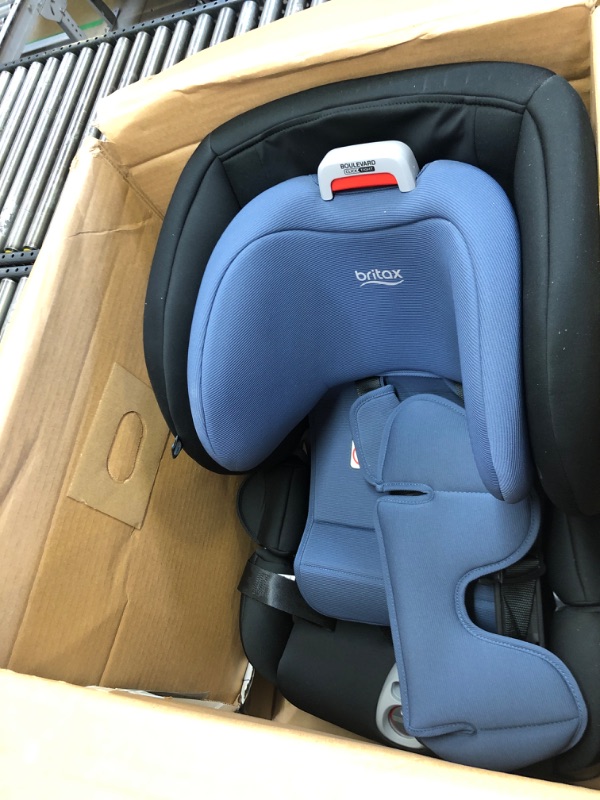 Photo 2 of Britax Boulevard Clicktight Convertible Car Seat, Blue Contour SafeWash Boulevard Blue Contour