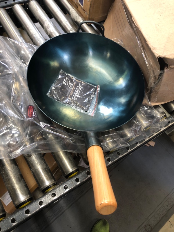 Photo 2 of 14-inch Pre-Seasoned Blue Carbon Steel Wok Round Bottomed
