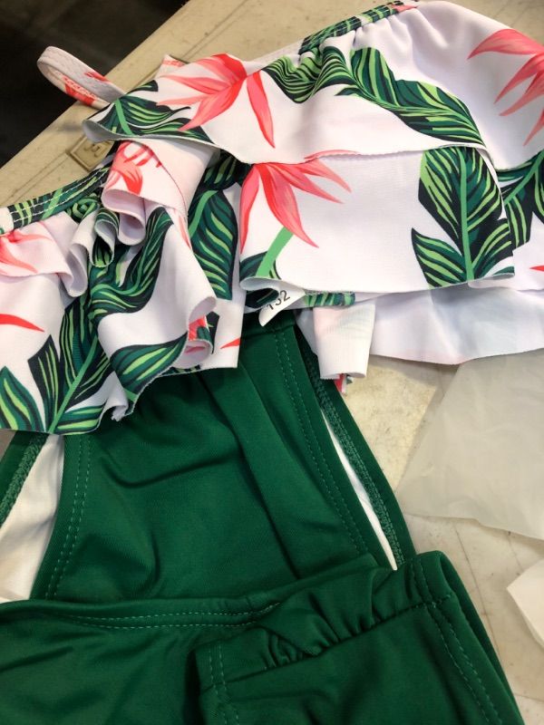 Photo 1 of KABETY Girls Swimsuit Two Pieces Bikini Set 8/9 YR