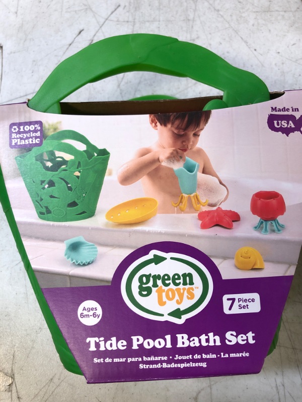 Photo 2 of Green Toys Tide Pool Bath Set - CB2