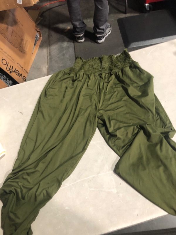 Photo 4 of *MINOR STAIN*
UEU Womens Smocked Ruffle High Waisted Wide Sweatpants Army Green SIZE XX-Large