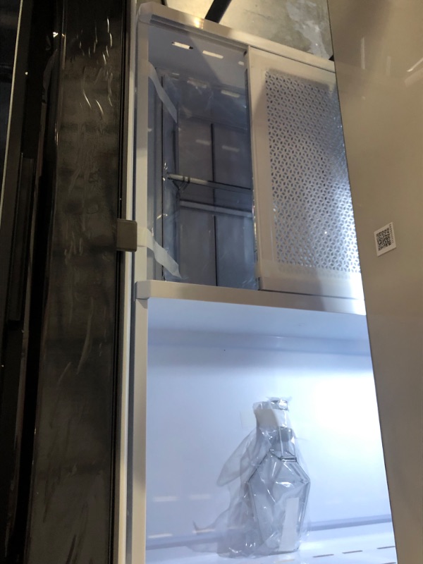 Photo 6 of Samsung Bespoke 28.8-cu ft 4-Door Smart French Door Refrigerator with Dual Ice Maker and Door within Door (Morning Blue with White Glass Panels) ENERGY STAR
