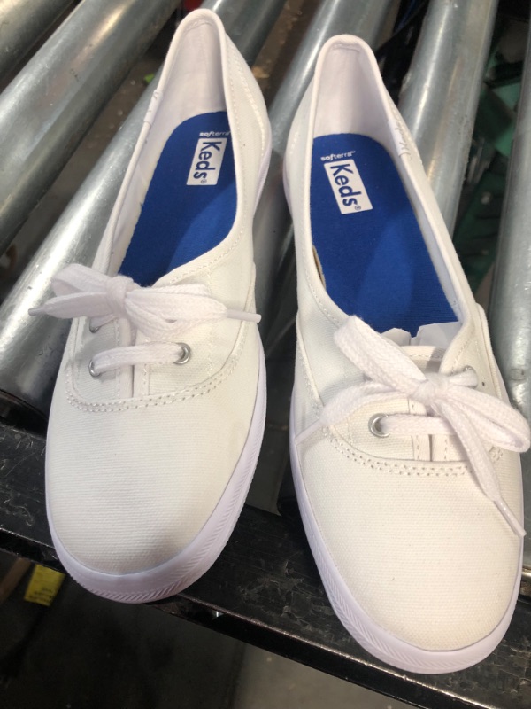 Photo 2 of **PHOTO IS FOR REFERENCE ONLY** SIZE 7.5  OFF WHITE Keds Women's softerra 