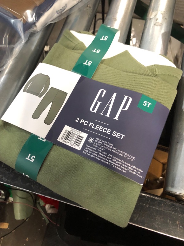 Photo 2 of Gap Kids Toddler 2 Piece Fleece Set